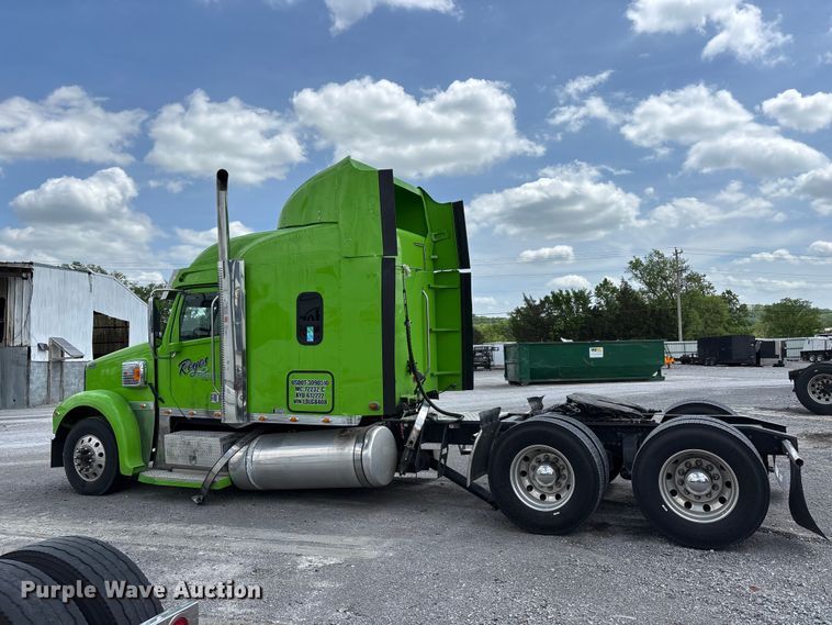 image for item YA3138 2020 Freightliner Coronado glider kit semi truck