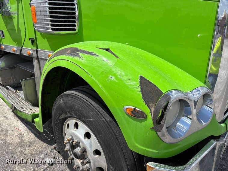 image for item YA3138 2020 Freightliner Coronado glider kit semi truck