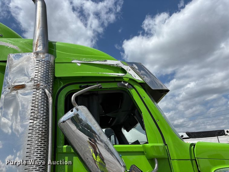 image for item YA3138 2020 Freightliner Coronado glider kit semi truck