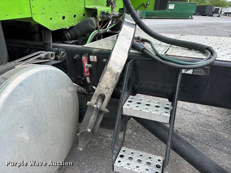 image for item YA3138 2020 Freightliner Coronado glider kit semi truck