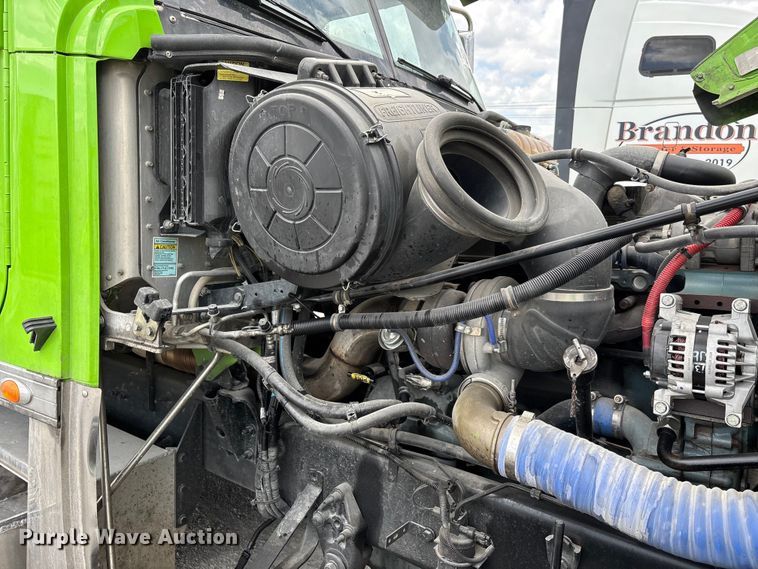 image for item YA3138 2020 Freightliner Coronado glider kit semi truck