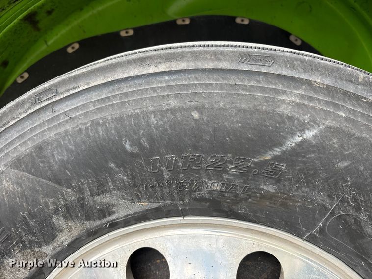 image for item YA3138 2020 Freightliner Coronado glider kit semi truck