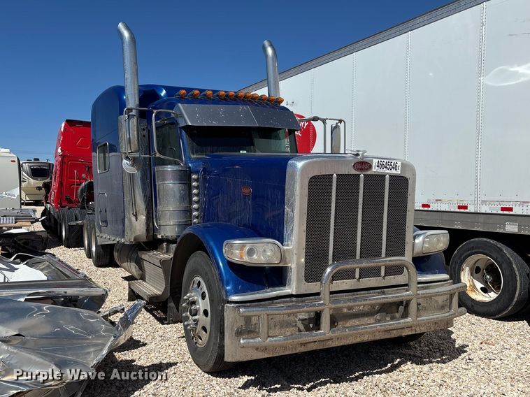 image for item YA3157 2020 Peterbilt 389 semi truck