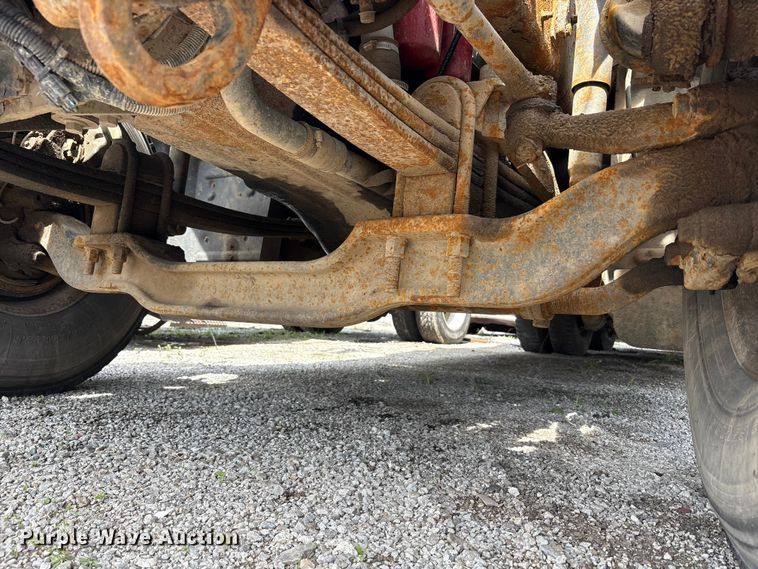 image for item YA3165 2005 Mack CV713 fuel / lube truck