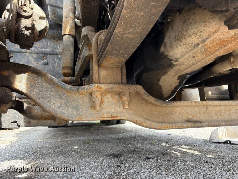 image for item YA3165 2005 Mack CV713 fuel / lube truck
