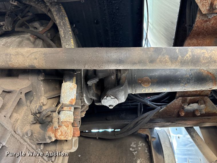 image for item YA3165 2005 Mack CV713 fuel / lube truck