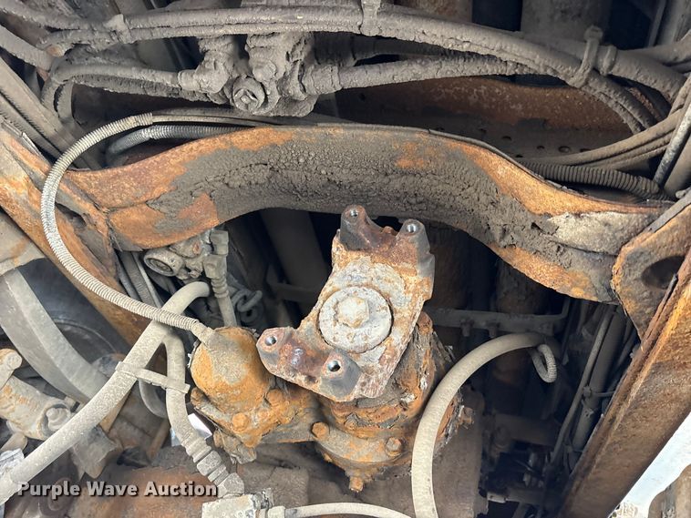 image for item YA3165 2005 Mack CV713 fuel / lube truck