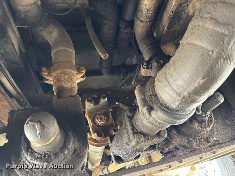 image for item YA3165 2005 Mack CV713 fuel / lube truck