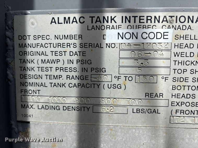 image for item YA3165 2005 Mack CV713 fuel / lube truck