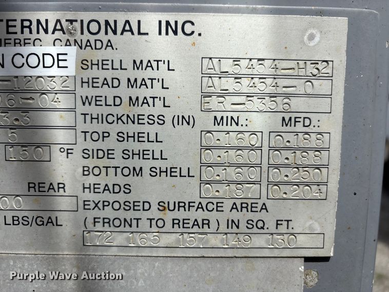 image for item YA3165 2005 Mack CV713 fuel / lube truck