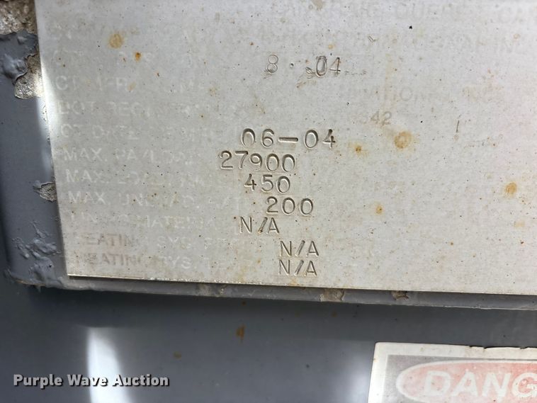 image for item YA3165 2005 Mack CV713 fuel / lube truck