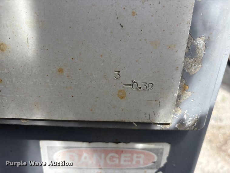 image for item YA3165 2005 Mack CV713 fuel / lube truck