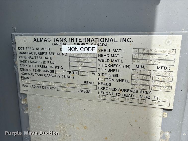 image for item YA3165 2005 Mack CV713 fuel / lube truck