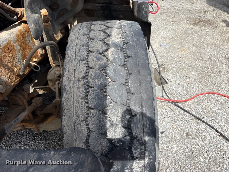 image for item YA3165 2005 Mack CV713 fuel / lube truck