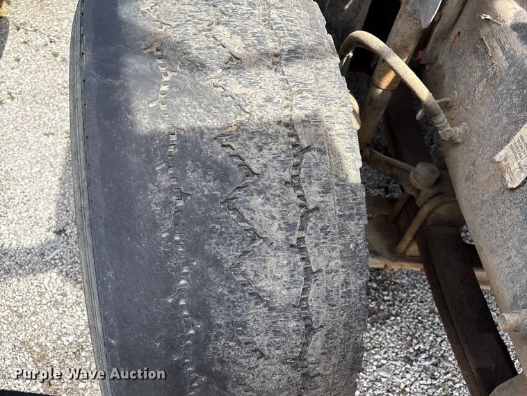image for item YA3165 2005 Mack CV713 fuel / lube truck