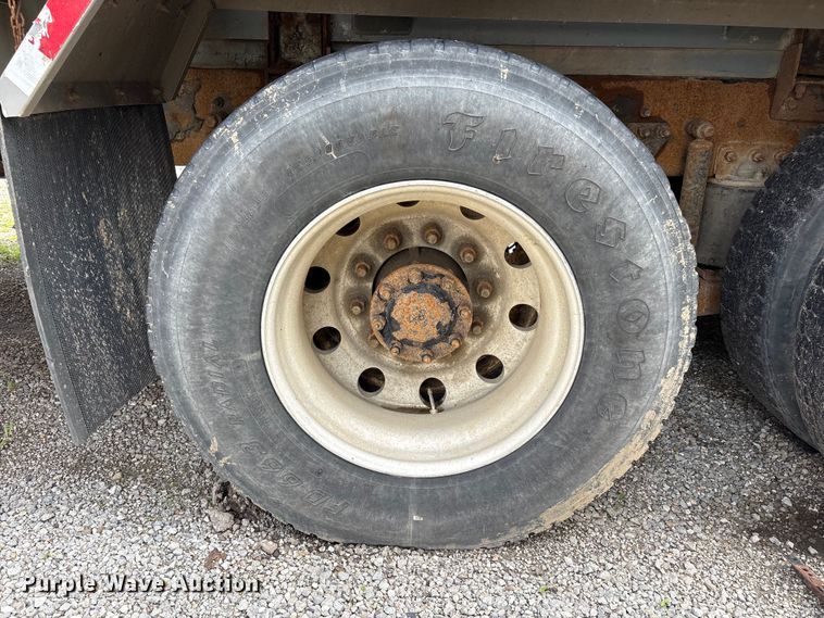 image for item YA3165 2005 Mack CV713 fuel / lube truck