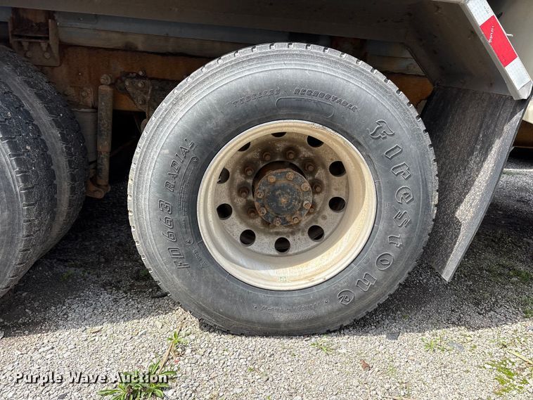 image for item YA3165 2005 Mack CV713 fuel / lube truck