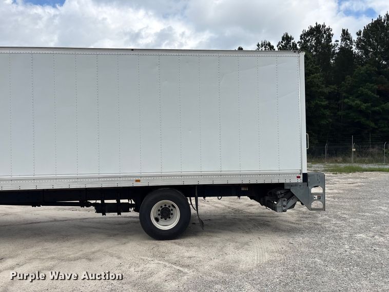 image for item YA3213 2018 Freightliner Business Class M2 box truck