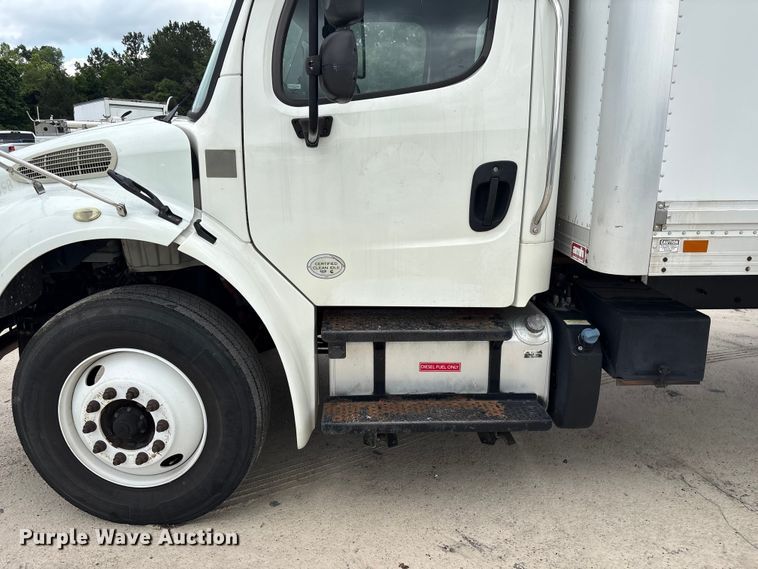 image for item YA3213 2018 Freightliner Business Class M2 box truck