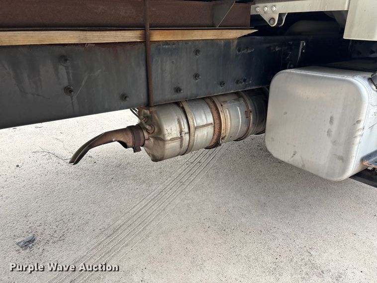 image for item YA3213 2018 Freightliner Business Class M2 box truck
