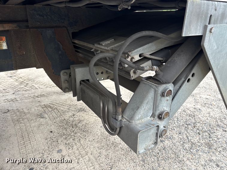 image for item YA3213 2018 Freightliner Business Class M2 box truck