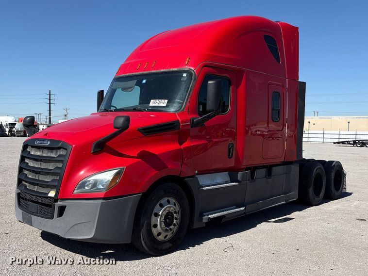 image for item YA3257 2019 Freightliner Cascadia semi truck