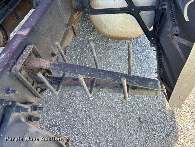 image for item YA3257 2019 Freightliner Cascadia semi truck
