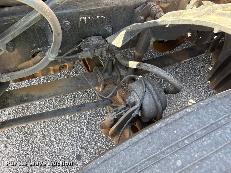 image for item YA3257 2019 Freightliner Cascadia semi truck