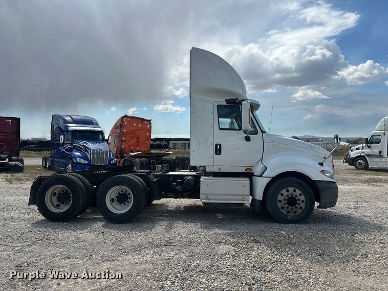 image for item YA3319 2016 International ProStar Plus semi truck