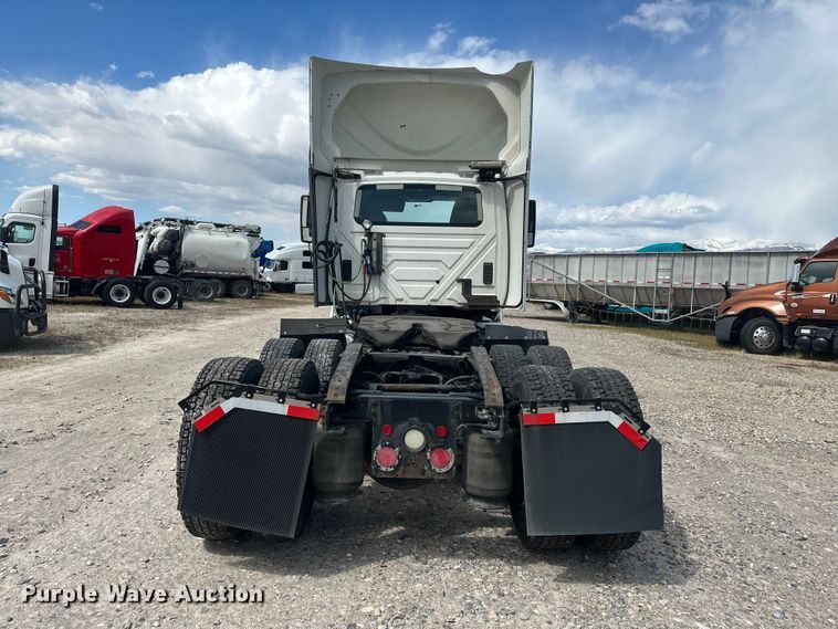 image for item YA3319 2016 International ProStar Plus semi truck