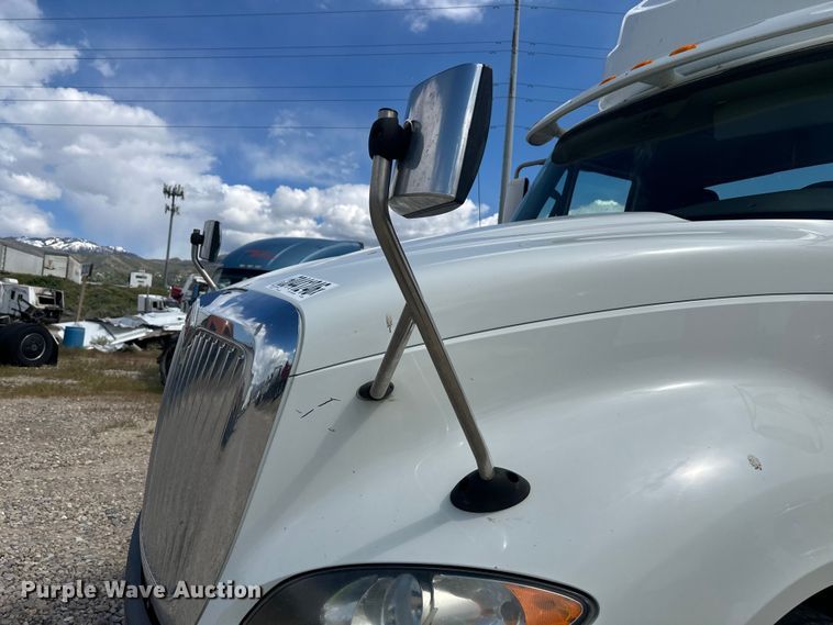 image for item YA3319 2016 International ProStar Plus semi truck