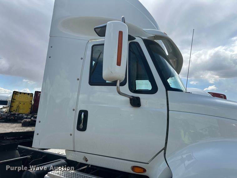 image for item YA3319 2016 International ProStar Plus semi truck