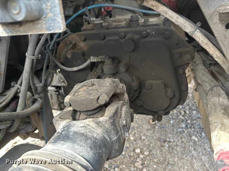 image for item YA3319 2016 International ProStar Plus semi truck