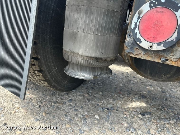 image for item YA3319 2016 International ProStar Plus semi truck