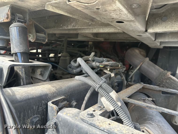 image for item YA3319 2016 International ProStar Plus semi truck