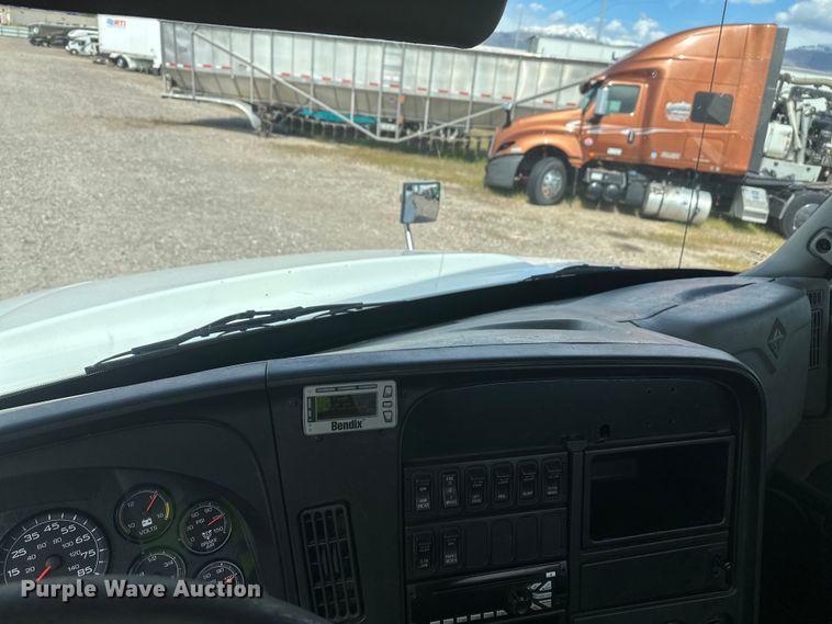 image for item YA3319 2016 International ProStar Plus semi truck