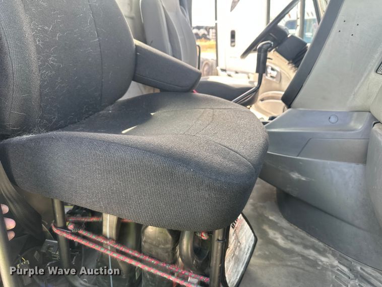 image for item YA3319 2016 International ProStar Plus semi truck