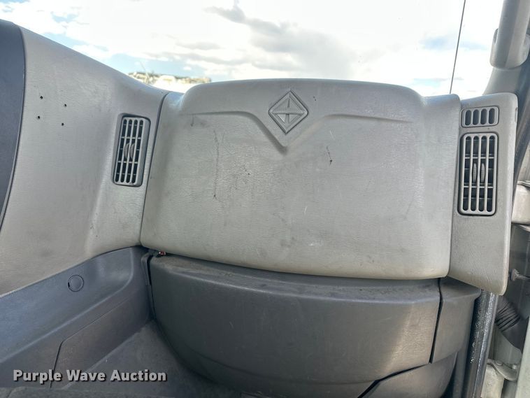 image for item YA3319 2016 International ProStar Plus semi truck