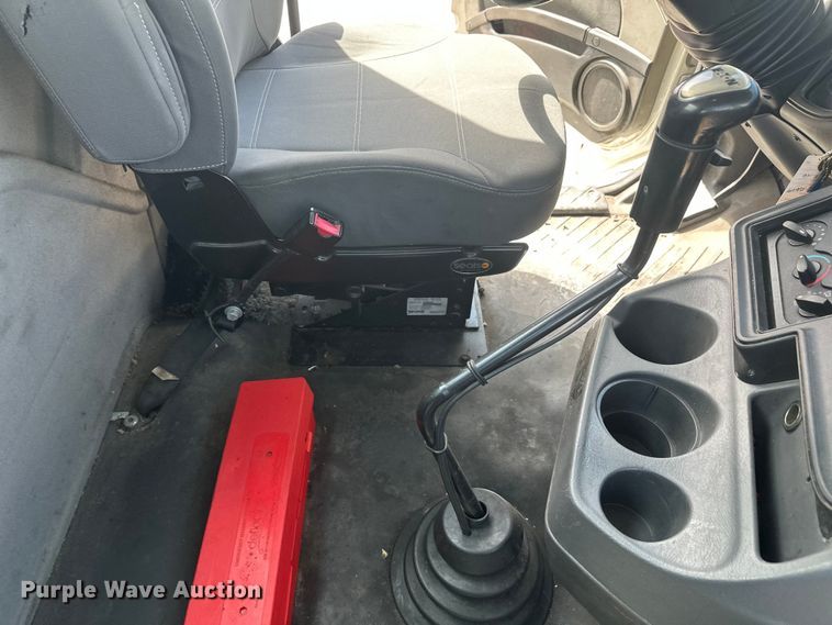 image for item YA3319 2016 International ProStar Plus semi truck