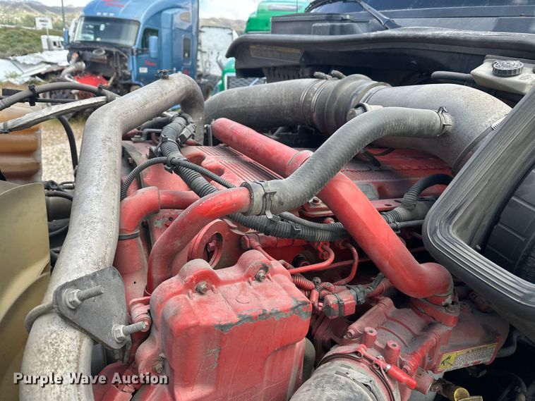 image for item YA3319 2016 International ProStar Plus semi truck