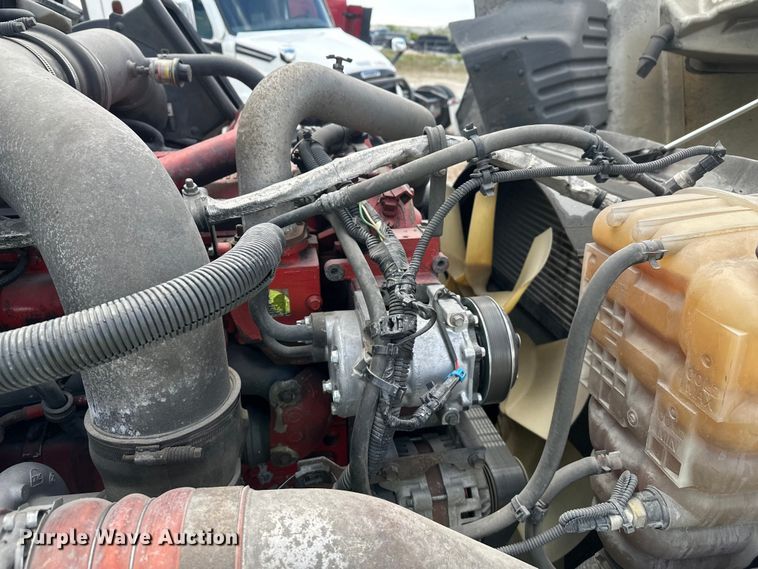 image for item YA3319 2016 International ProStar Plus semi truck