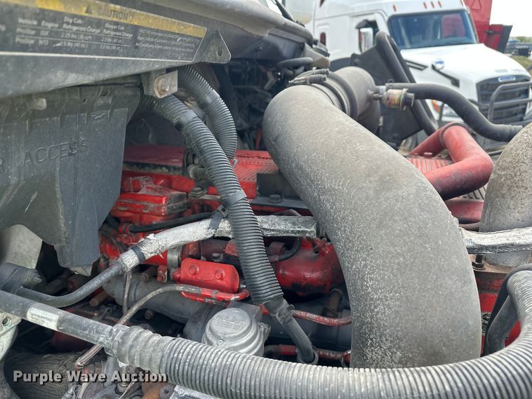 image for item YA3319 2016 International ProStar Plus semi truck