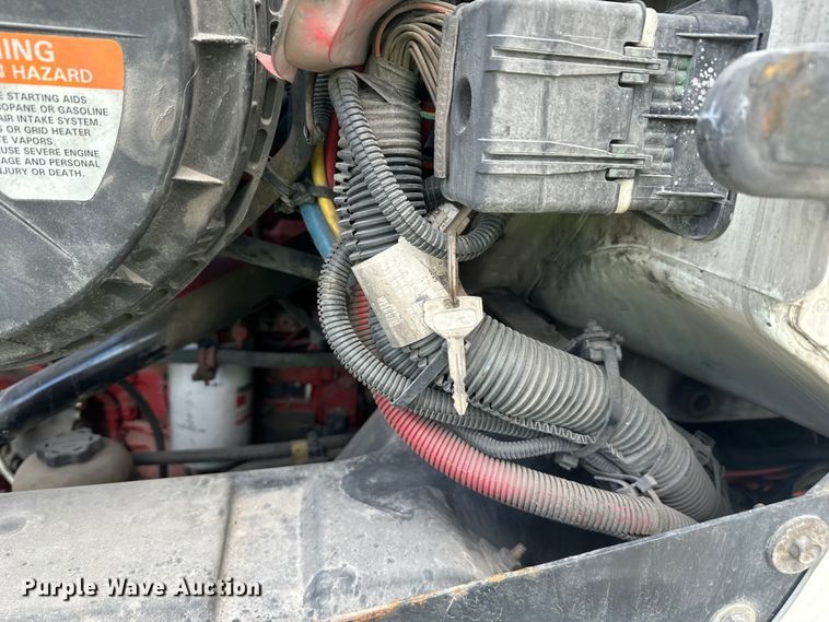 image for item YA3319 2016 International ProStar Plus semi truck