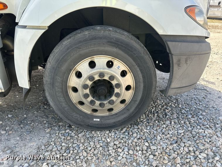 image for item YA3319 2016 International ProStar Plus semi truck