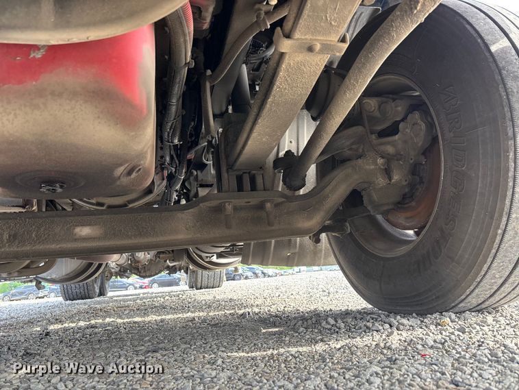 image for item YA3334 2019 Kenworth T680 semi truck