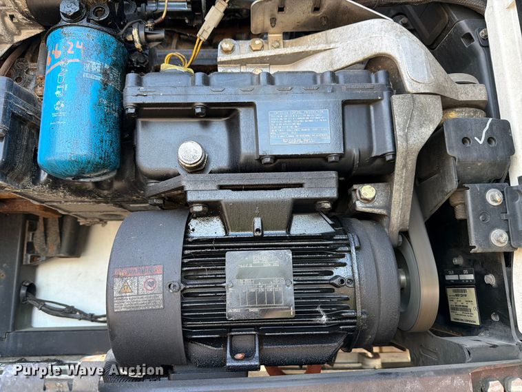 image for item YA3336 2017 Wabash RFALHSA refrigerated van trailer