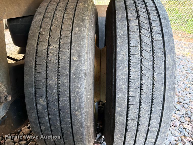image for item YA3336 2017 Wabash RFALHSA refrigerated van trailer