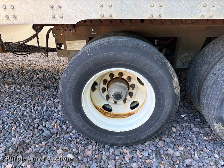 image for item YA3336 2017 Wabash RFALHSA refrigerated van trailer