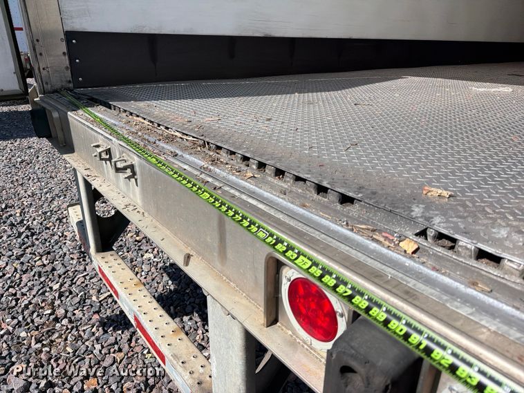 image for item YA3337 2017 Wabash RFALHSA refrigerated van trailer