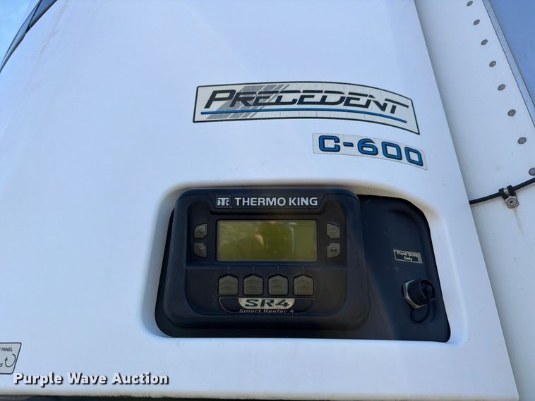 image for item YA3337 2017 Wabash RFALHSA refrigerated van trailer